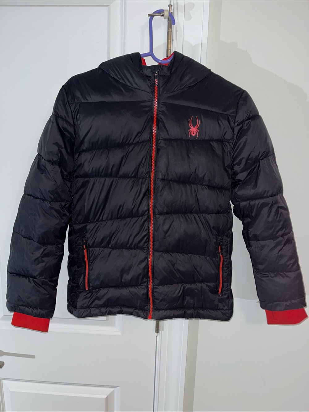 Spyder XT Black Red Winter Puffy Puffer Hooded ski snow Youth Parka Jacket M